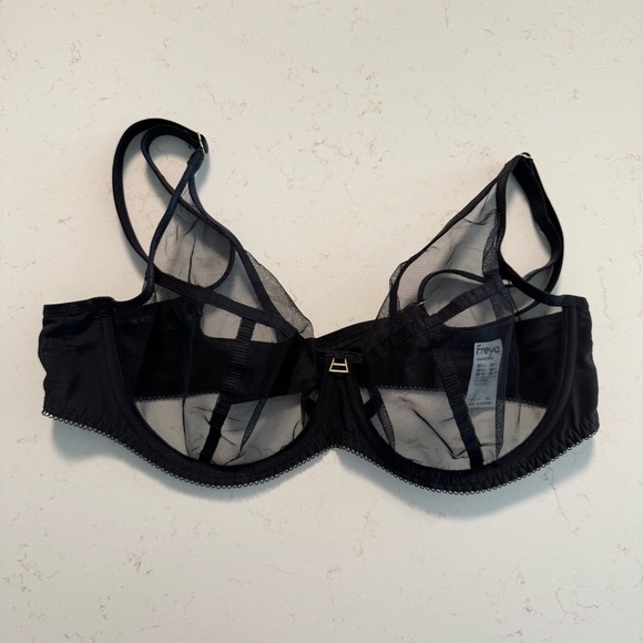 Freya 38DD High Apex Bra - Picture 2 of 9